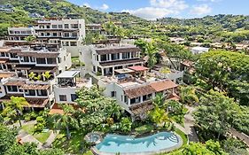 Tropical Gardens Suites And Apartments